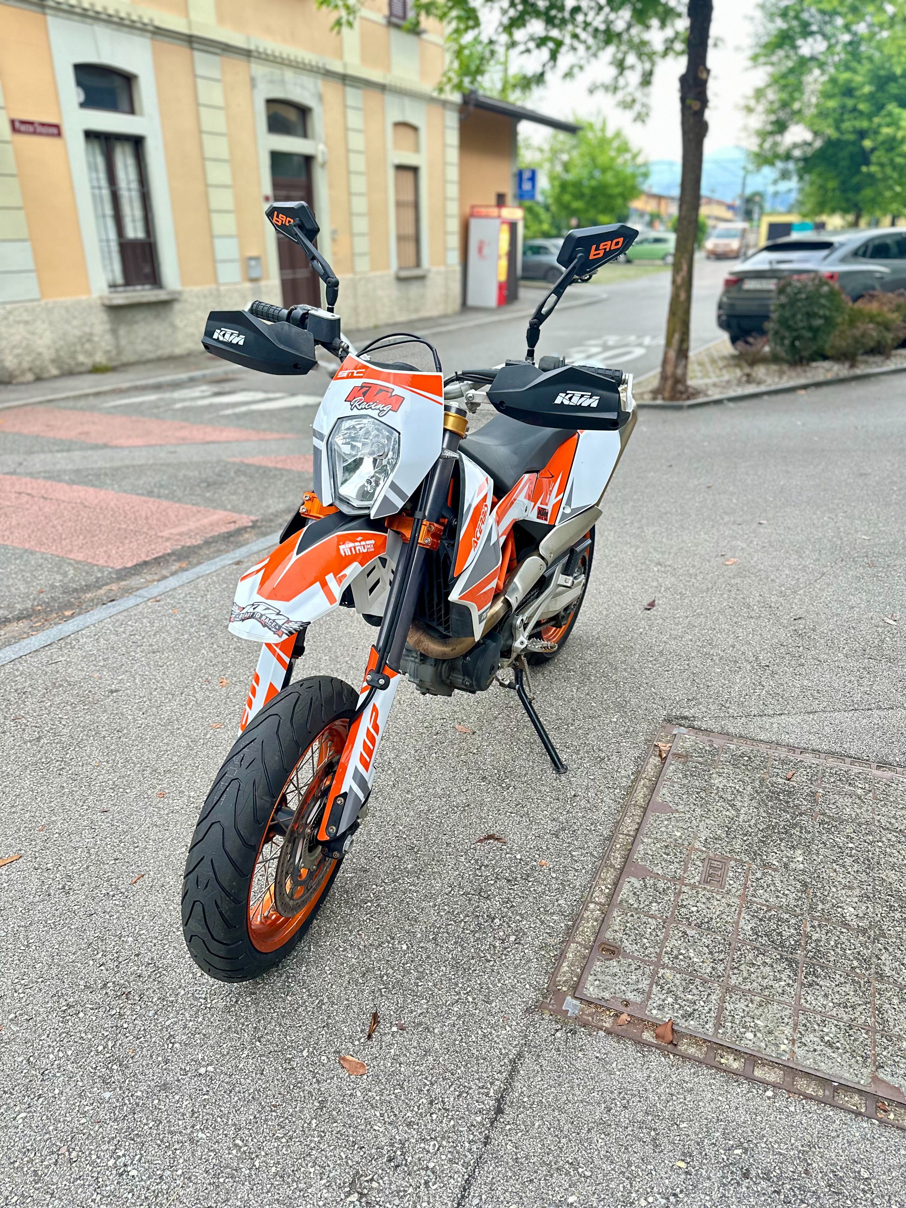 KTM 690 SMC R