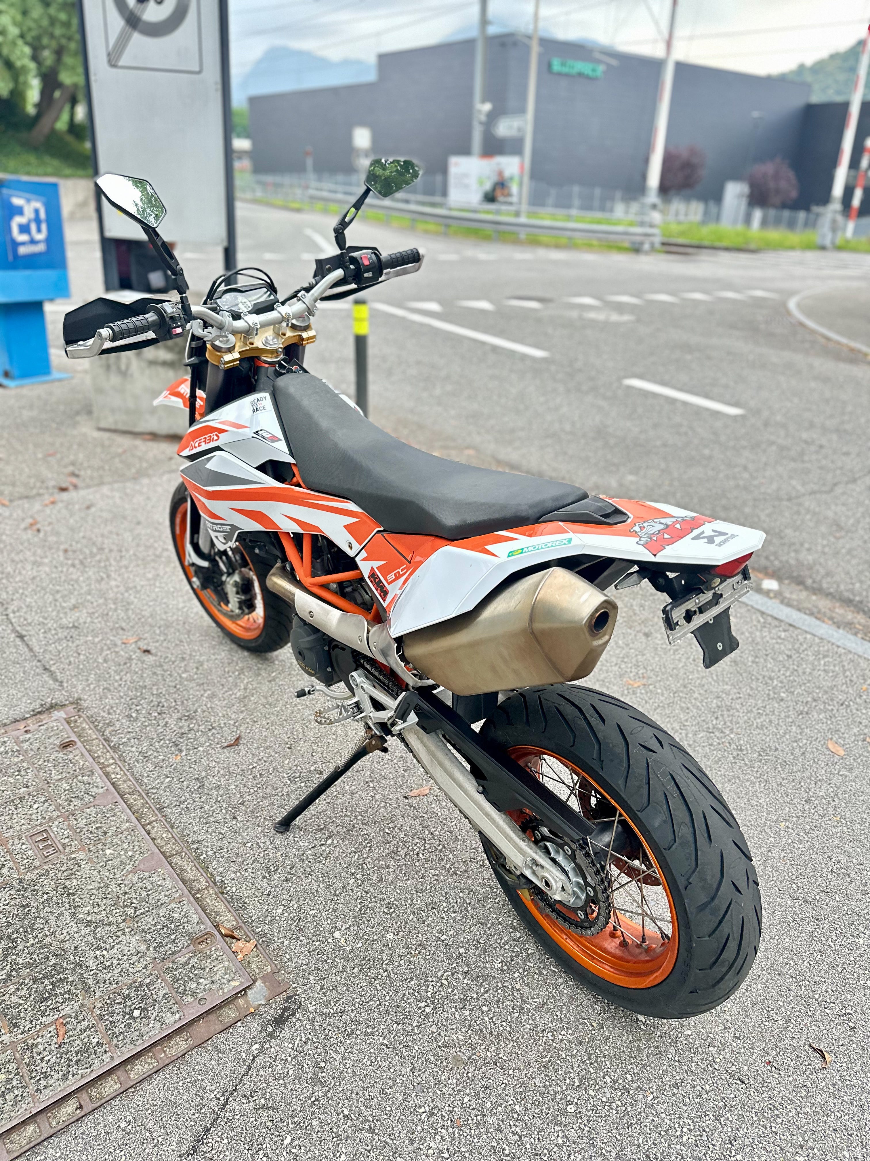 KTM 690 SMC R