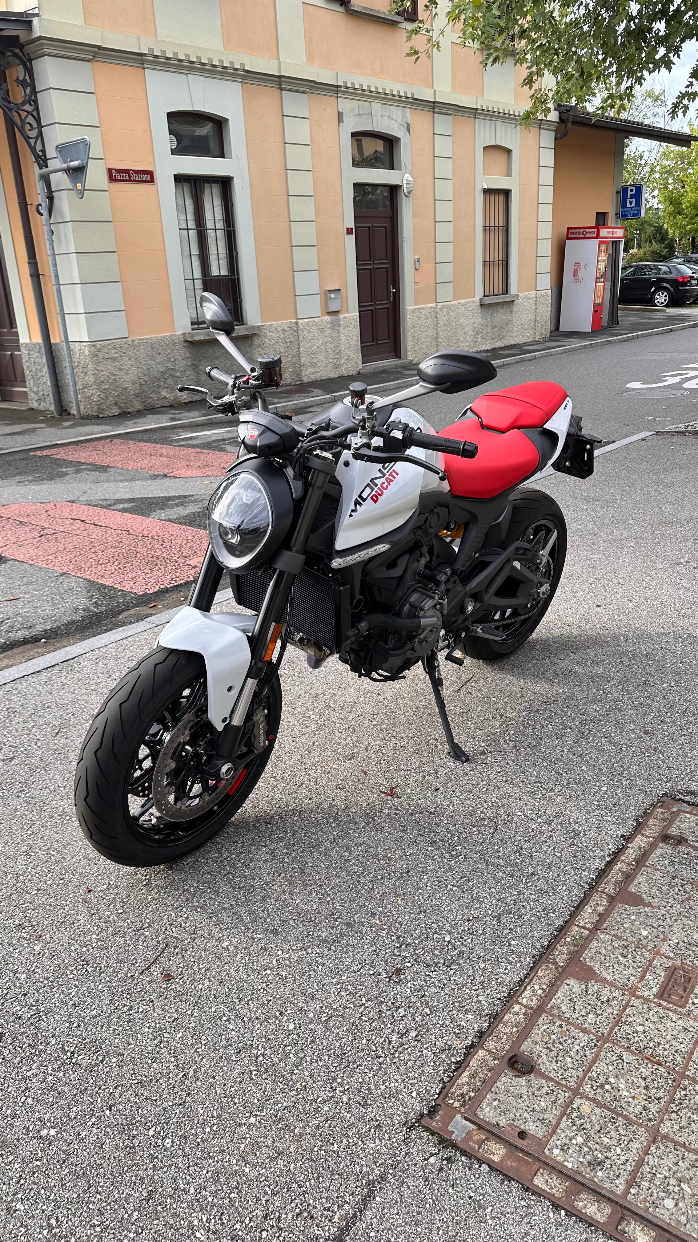 Ducati Monster 937